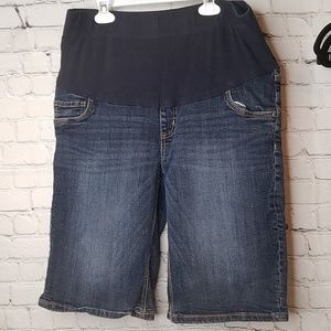 Maternity shorts